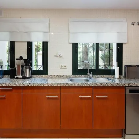 Stunning 2 Bed El Palmeral Near The Rdr483 Apartment *