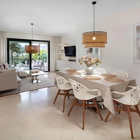 Stunning 2 Bed El Palmeral Near The Rdr483 Apartment Marbella